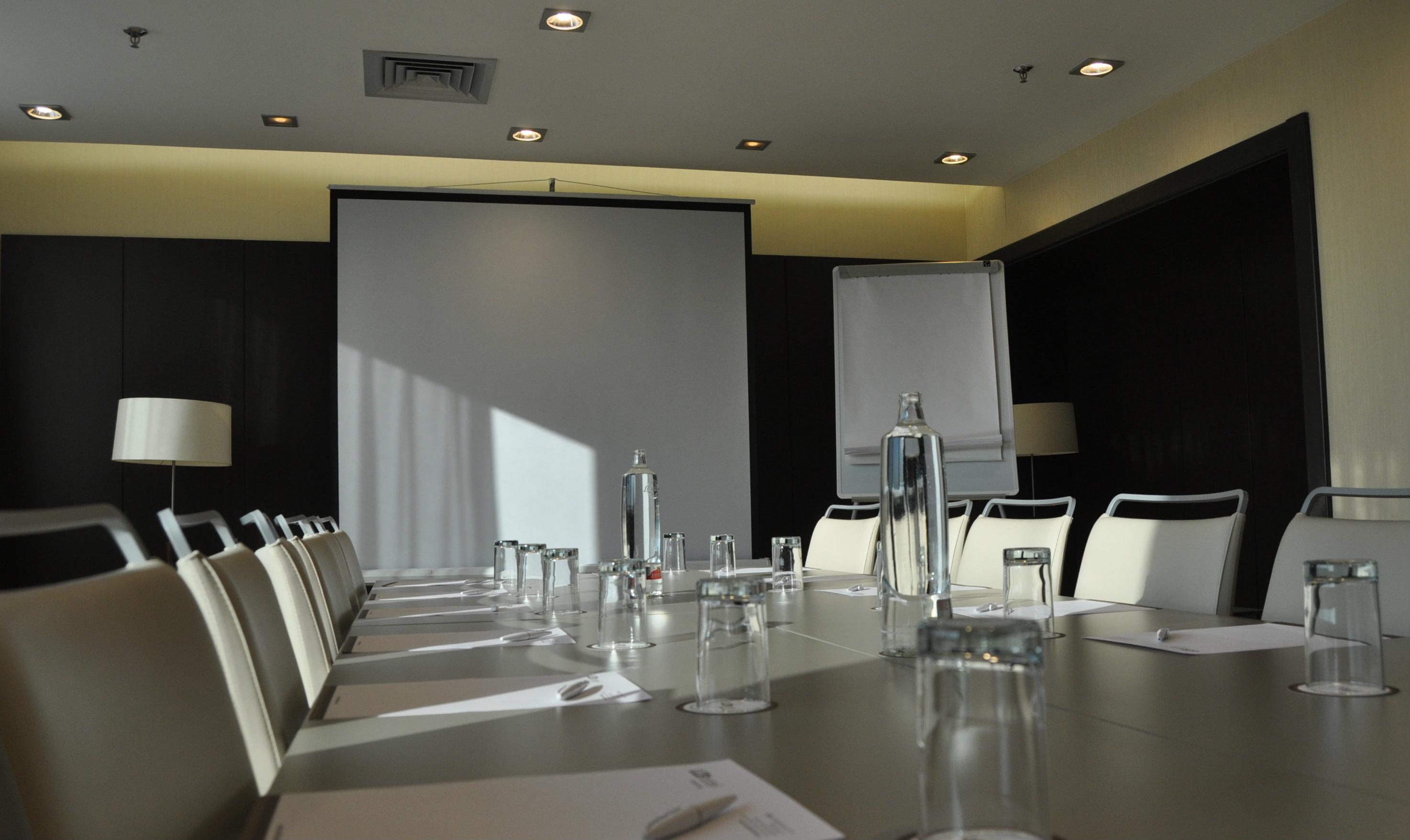 Lcb Hotel Φουενλαμπράδα Εξωτερικό φωτογραφία