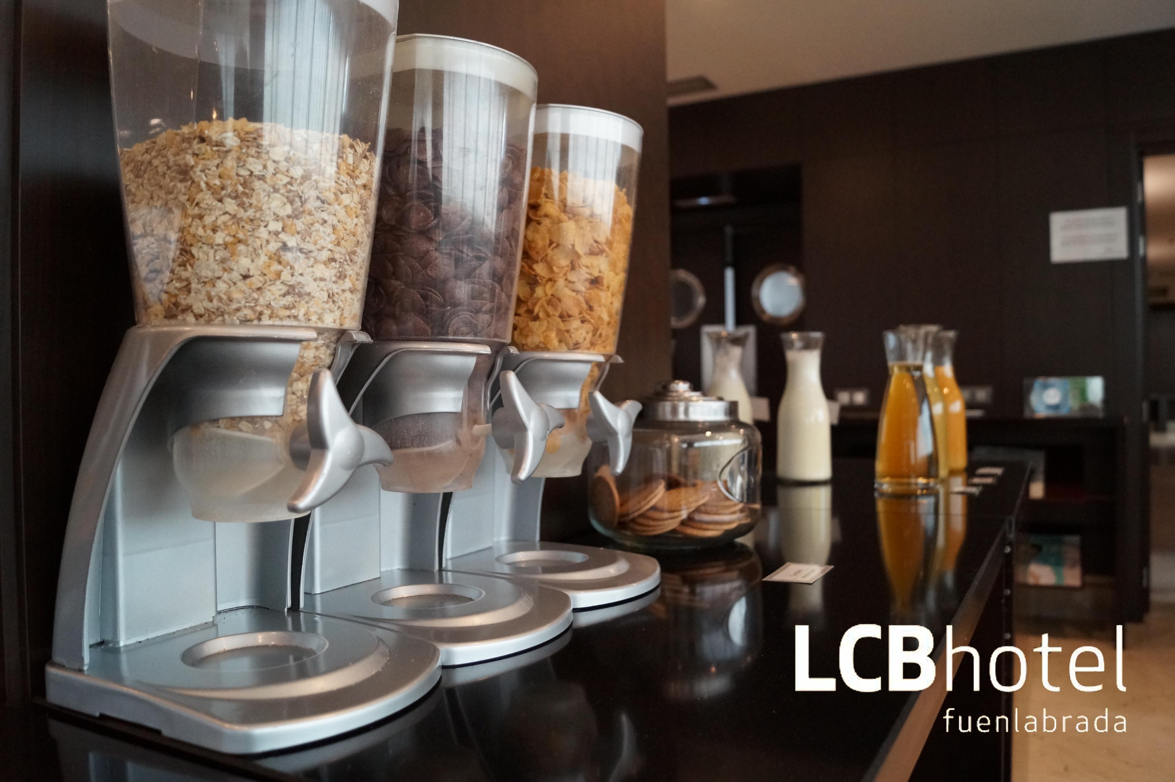 Lcb Hotel Φουενλαμπράδα Εξωτερικό φωτογραφία