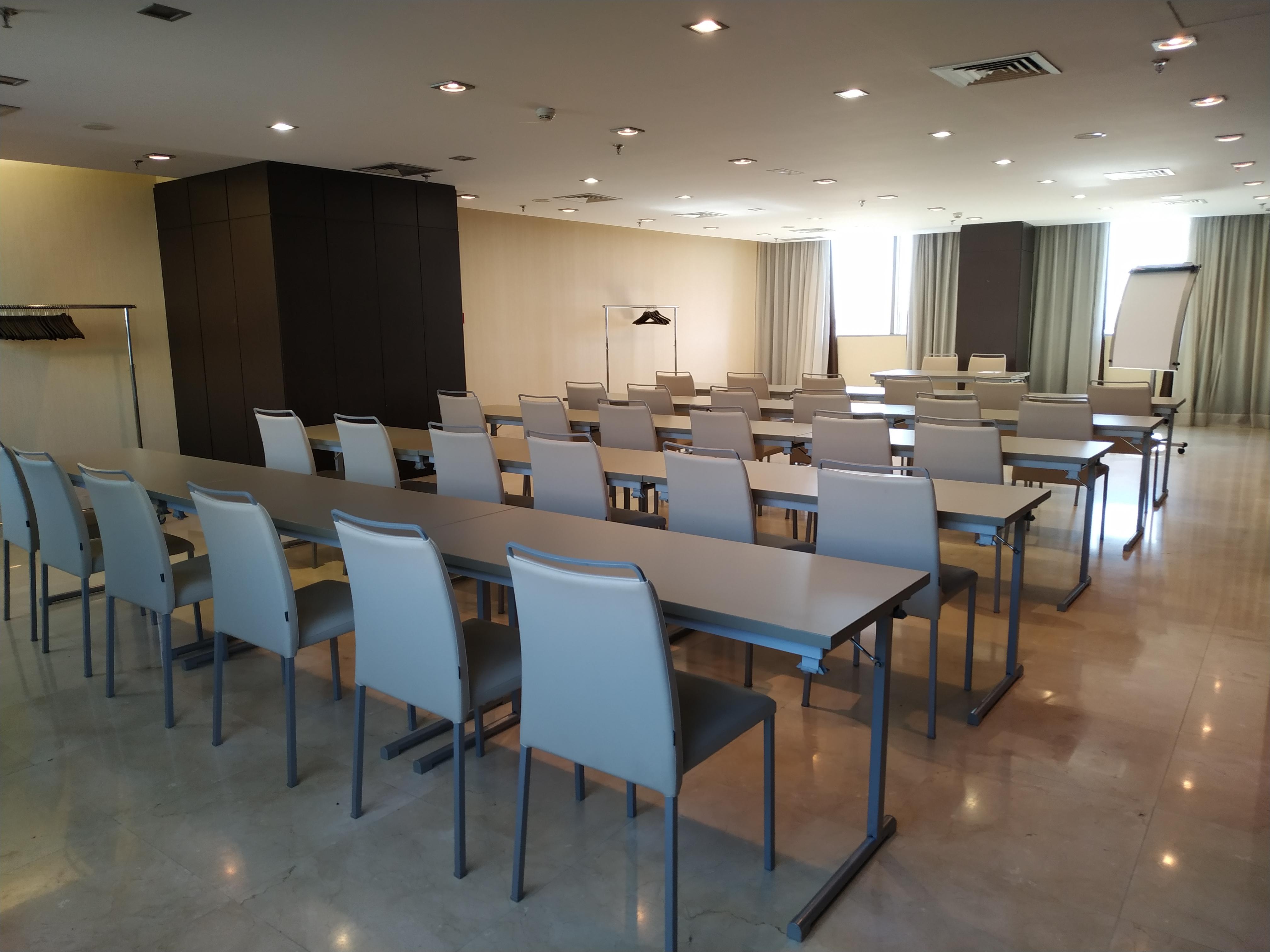 Lcb Hotel Φουενλαμπράδα Εξωτερικό φωτογραφία