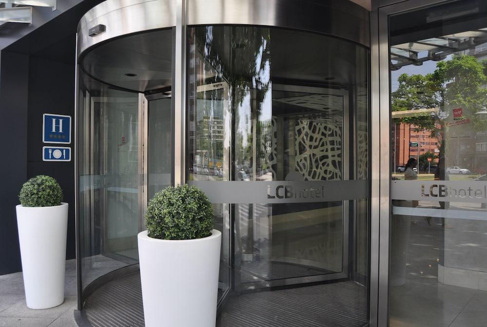 Lcb Hotel Φουενλαμπράδα Εξωτερικό φωτογραφία