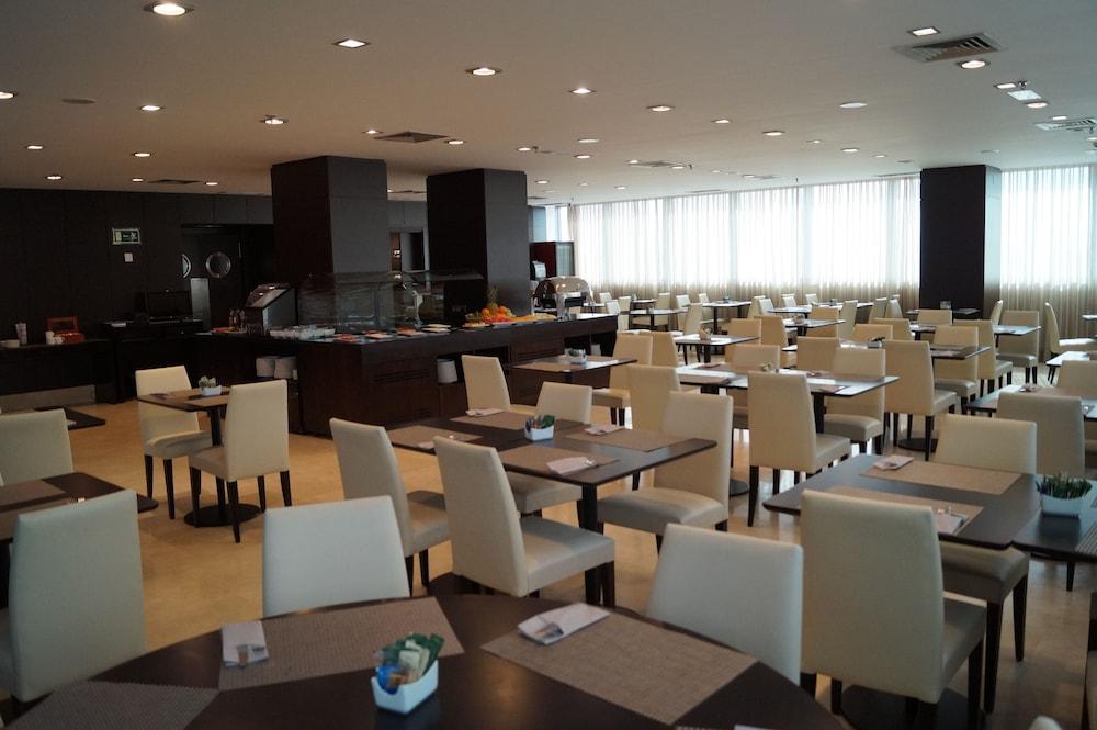 Lcb Hotel Φουενλαμπράδα Εξωτερικό φωτογραφία