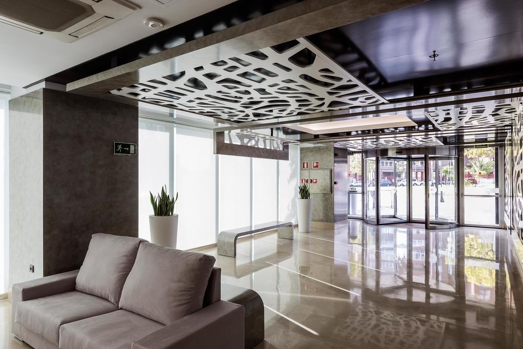 Lcb Hotel Φουενλαμπράδα Εξωτερικό φωτογραφία
