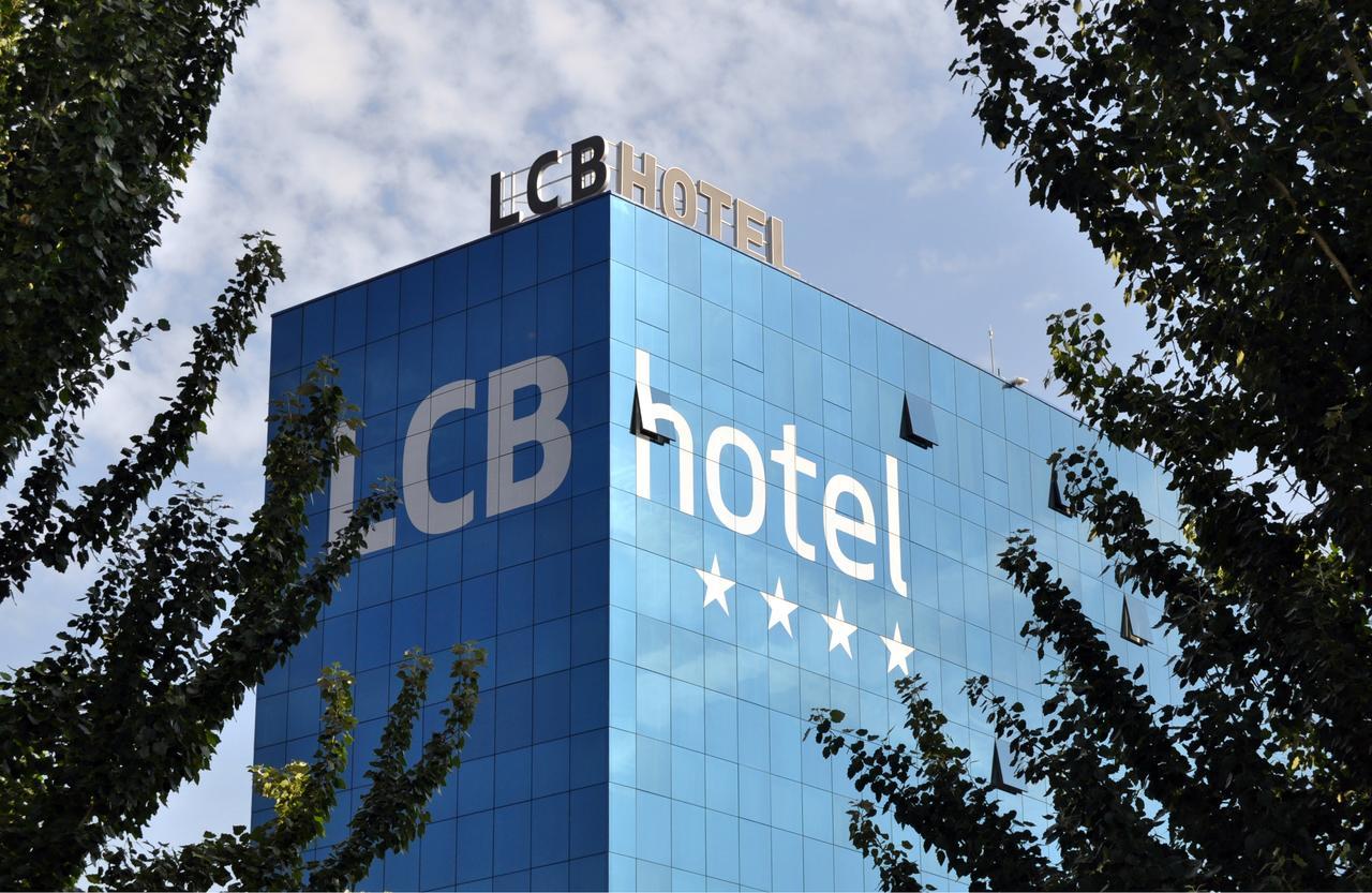 Lcb Hotel Φουενλαμπράδα Εξωτερικό φωτογραφία