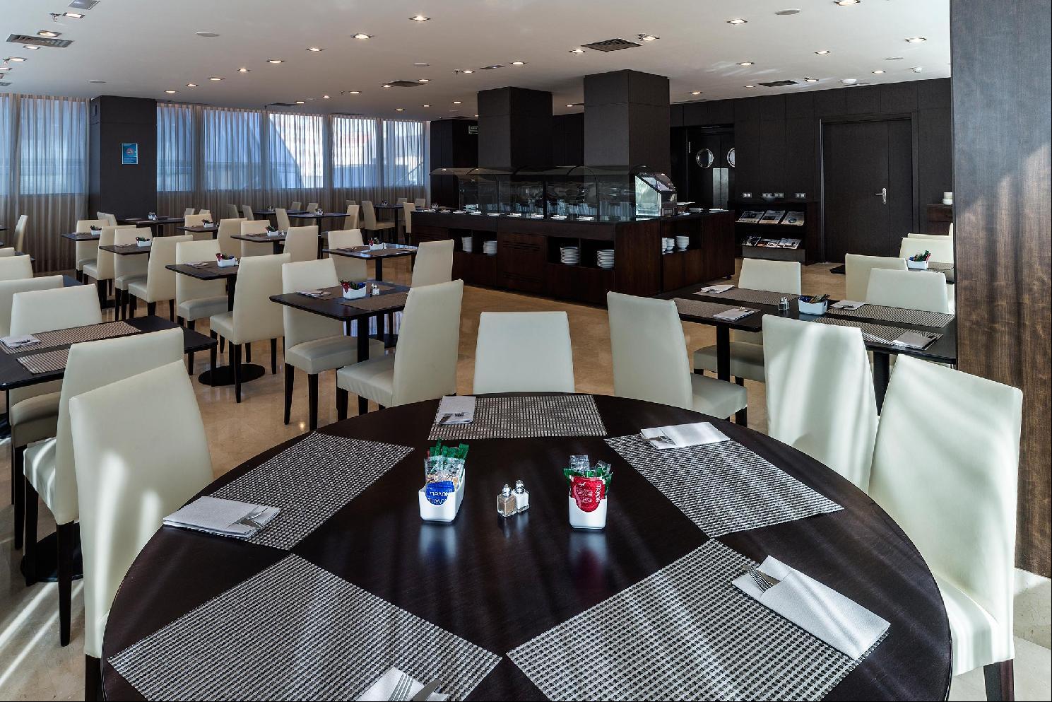 Lcb Hotel Φουενλαμπράδα Εξωτερικό φωτογραφία